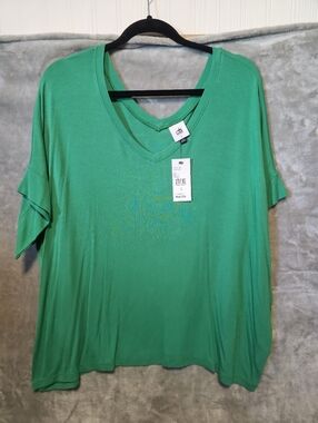 NWT Cabi Double V Tee Jelly Bean Green #5927 Sz L